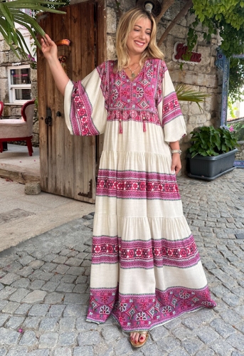 moda sokakta - Otantik Desen Gül Kurusu Elbise