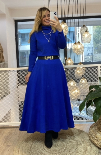 yeni moda sokakta - Saks Mavi Triko Elbise