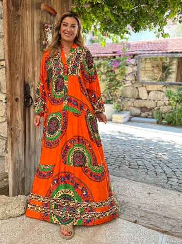 moda sokakta - Turuncu Mandala Desen Elbise